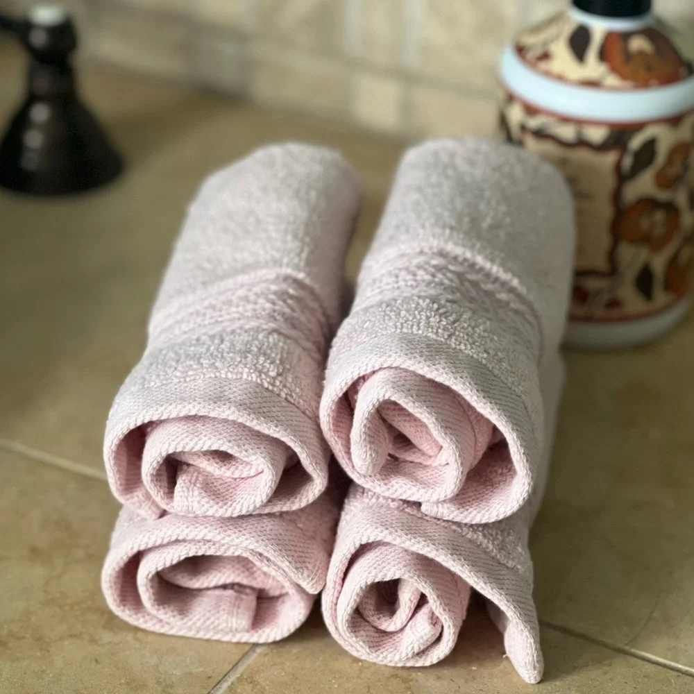 Juicy Couture Pink Towels Set